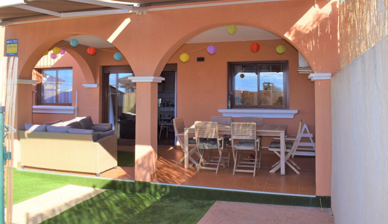 Espacioso Apartamento Con Preciosos Jardines Y Bbq Isla Plana Εξωτερικό φωτογραφία