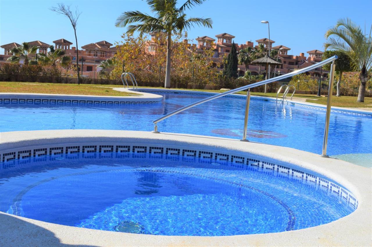 Espacioso Apartamento Con Preciosos Jardines Y Bbq Isla Plana Εξωτερικό φωτογραφία