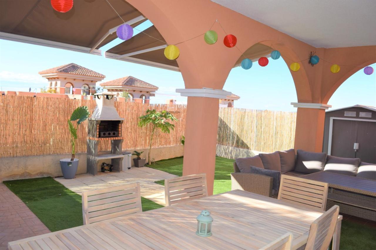 Espacioso Apartamento Con Preciosos Jardines Y Bbq Isla Plana Εξωτερικό φωτογραφία