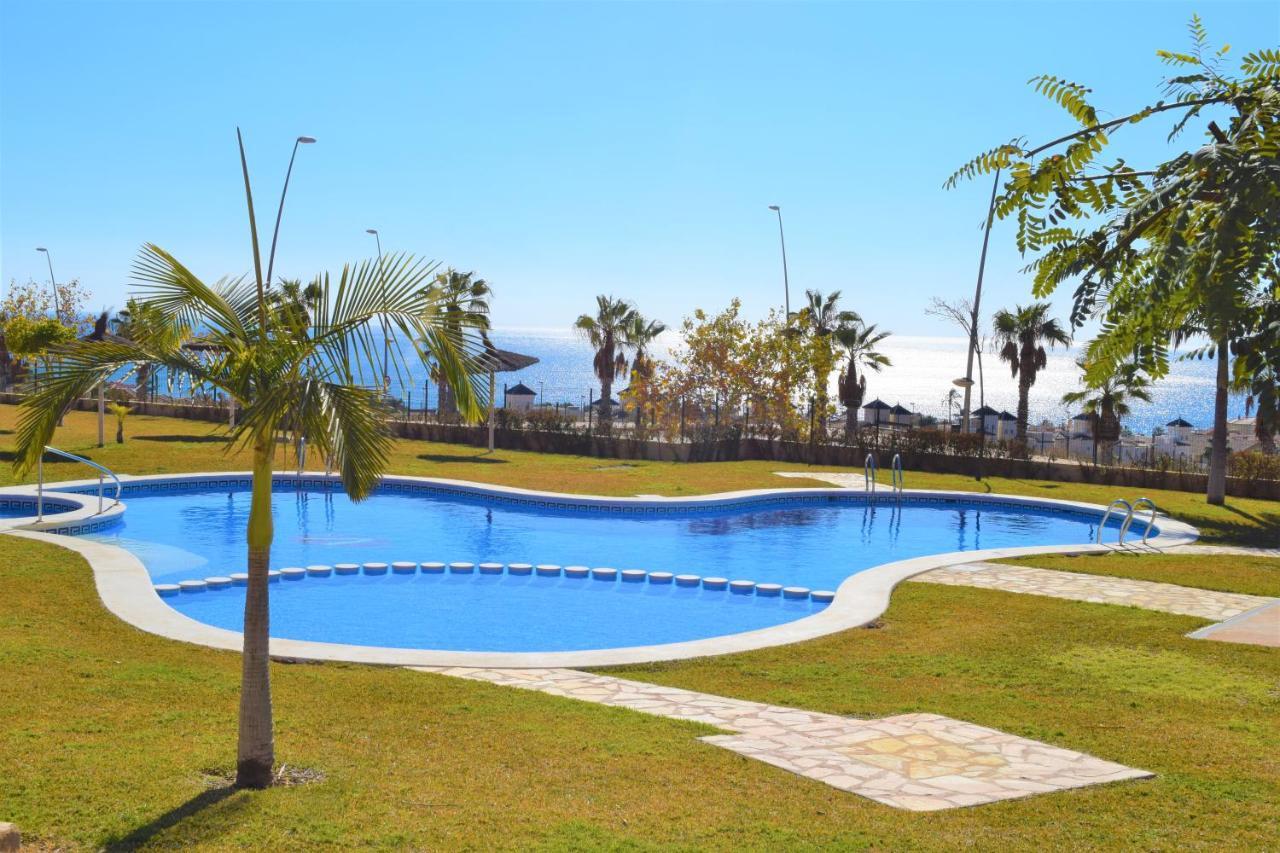 Espacioso Apartamento Con Preciosos Jardines Y Bbq Isla Plana Εξωτερικό φωτογραφία