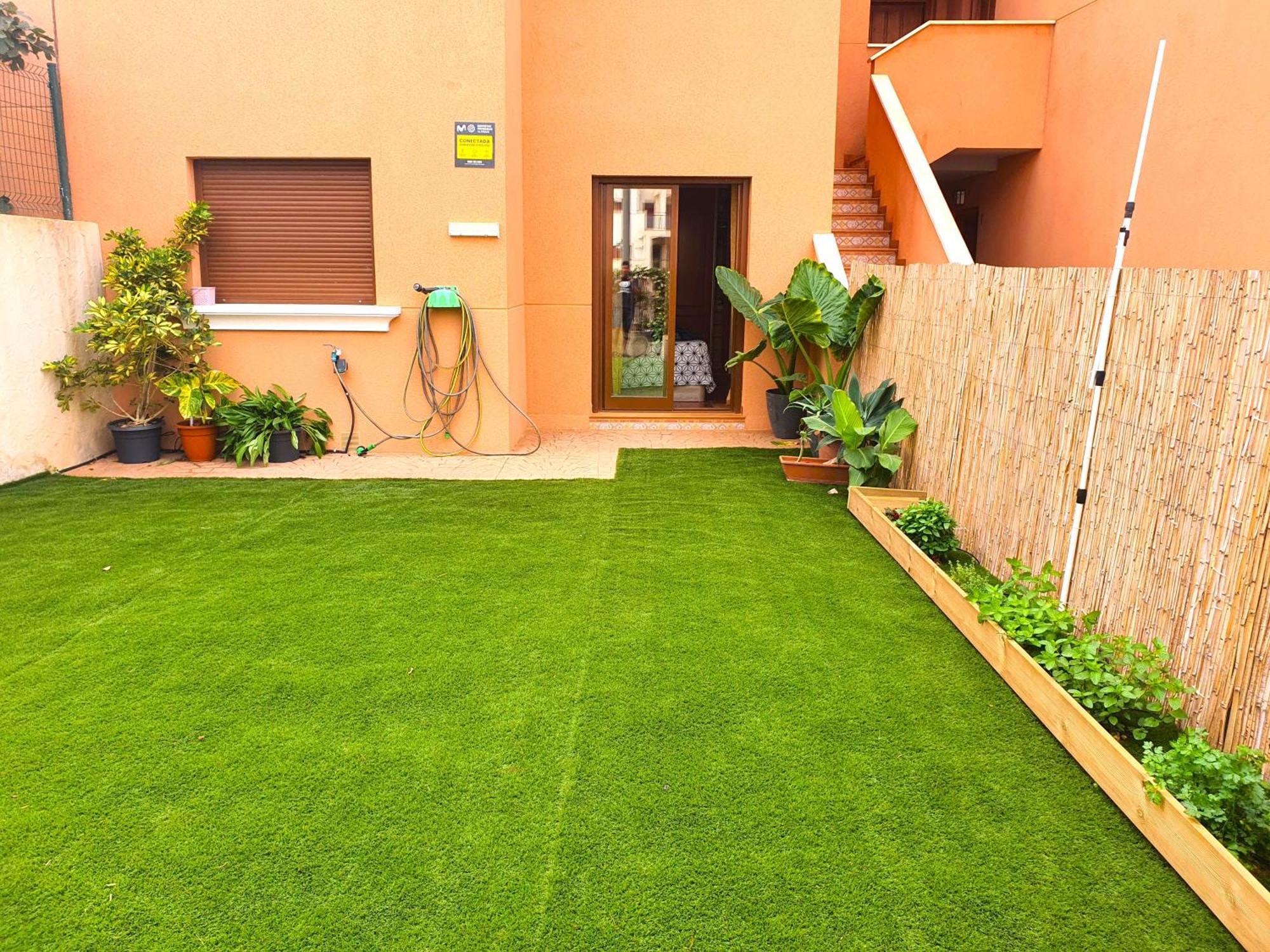 Espacioso Apartamento Con Preciosos Jardines Y Bbq Isla Plana Εξωτερικό φωτογραφία